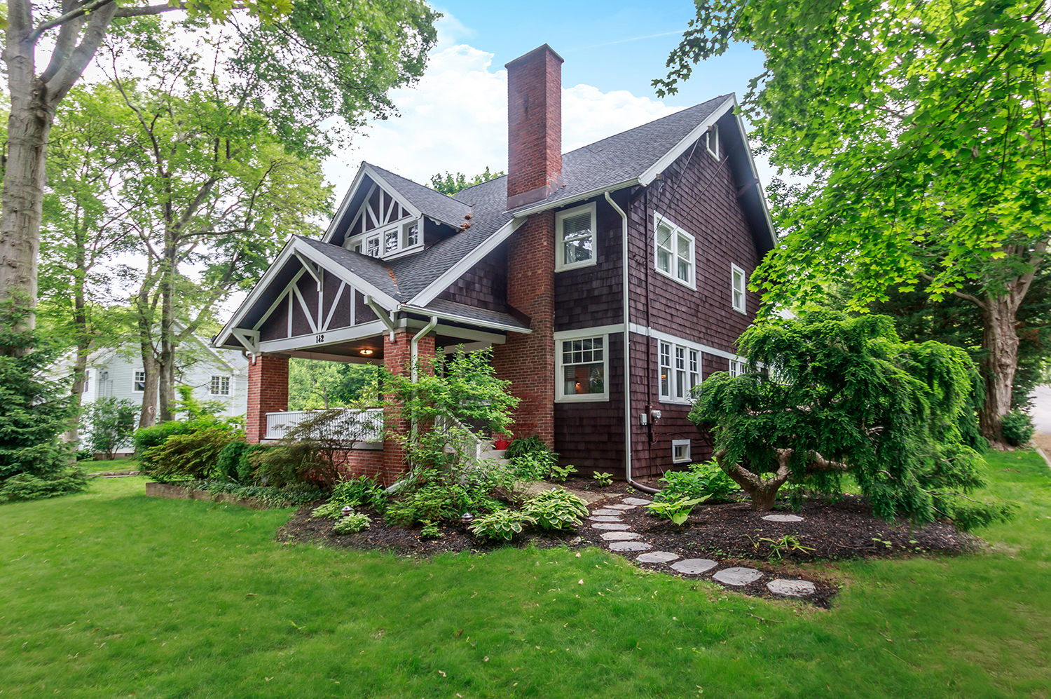 SOLD! 142 Warwick Avenue, Fairfield, CT Fairfield County Real Estate Guide