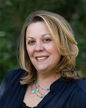 Michelle Hennessey<span class="wpmtp-job-title">Sales & Relocation Specialist, Vice President of Sales</span>